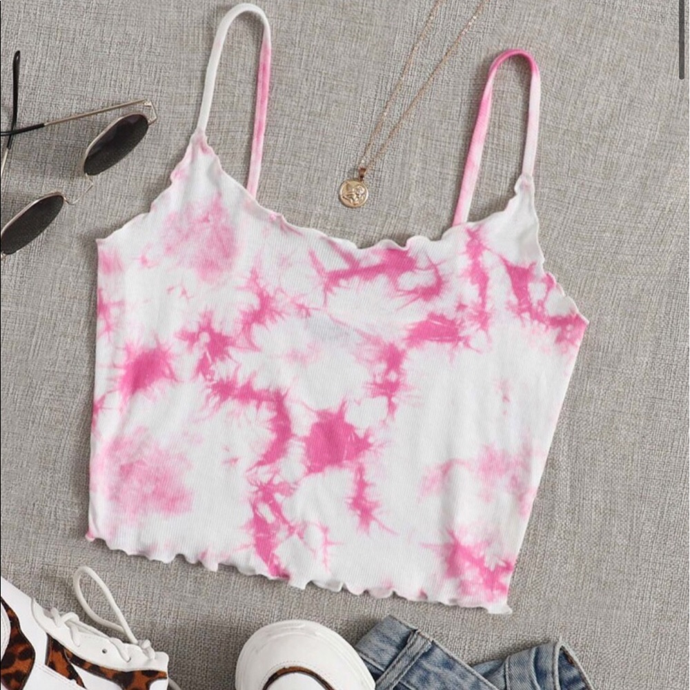 🌸NWT tie-dye crop top🌸